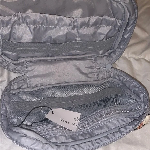 ☆ Vera Bradley Cosmetic bag New with tags - Picture 4 of 5